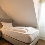 Fischerhaus Отель Дюссельдорф